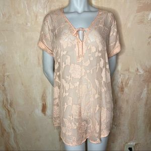 S/M Francesca's Floral Textured Tunic